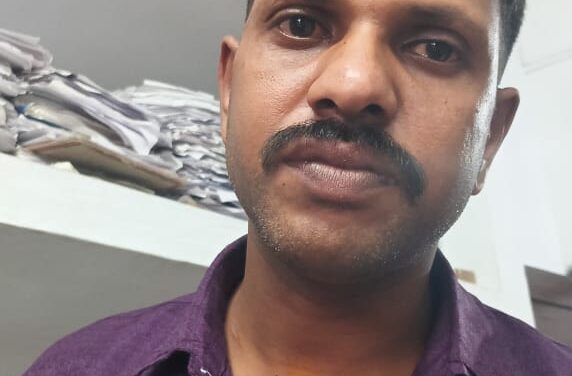 ലോട്ടറി വില്പനക്കാരനിൽ നിന്നും ടിക്കറ്റ് പിടിച്ചുപറിച്ചു ബൈക്കിൽ കടന്നു കളഞ്ഞ പ്രതിയെ മണിക്കൂറുകൾക്കകം പിടികൂടി പൊൻകുന്നം പോലീസ്