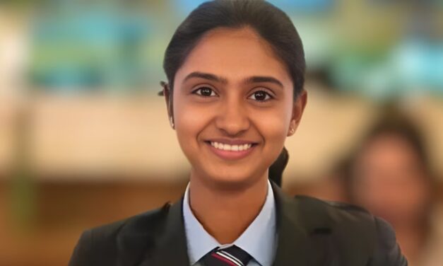 ജോലി കഴിഞ്ഞ ഇഞ്ചയ്ക്കലിലേക്ക് പോകേണ്ട മേഘ ഫോണിൽ സംസാരിച്ചുകൊണ്ട്  സഞ്ചരിച്ചത് എതിര്‍ദിശയിലെ റെയില്‍വേ പാളത്തിലേക്ക്; ട്രെയിൻ കണ്ട് ട്രാക്കിന് കുറുകെ കിടന്നു ; അന്വേഷണം മലപ്പുറം സ്വദേശിയിലേക്ക്, ഐ ബി ഉദ്യോഗസ്ഥനുമായി സൗഹൃദത്തിലായത് പഞ്ചാബിലെ പരിശീലനത്തിനിടെ