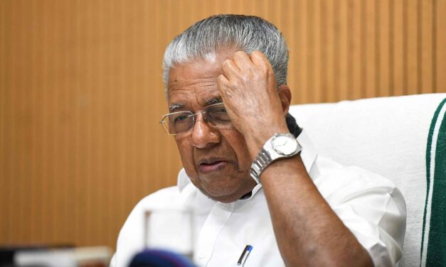 മുഖ്യമന്ത്രി ആലപ്പുഴ കടപ്പുറത്തെത്തുമ്പോള്‍ കടകള്‍ പ്രവര്‍ത്തിക്കരുത്, 84 കടകള്‍ക്ക് നോട്ടീസ്, ഇതെന്താ ഇങ്ങനെയെന്ന് കച്ചവടക്കാര്‍
