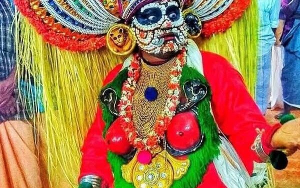 കാട്ടാംപാക്ക് പാട്ടുപുരയ്ക്കൽ ക്ഷേത്രത്തിൽ മുടിയേറ്റ് ഇന്ന്