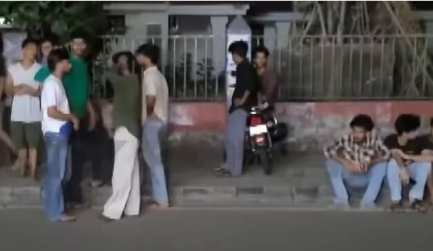 കോടതി വളപ്പില്‍ അഭിഭാഷകരും എസ്എഫ്‌ഐ പ്രവര്‍ത്തകരും ഏറ്റുമുട്ടി, നിരവധി പേര്‍ക്ക് പരിക്ക്