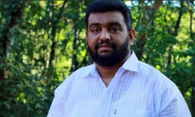 ദേവസ്വം മന്ത്രി പൂരനഗരിയിൽ മത ചിഹ്നങ്ങൾക്ക് വിലക്ക് ഏർപ്പെടുത്തിയത് താലിബാനിസത്തിൻ്റെ ട്രയൽ റൺ: എൻ .ഹരി