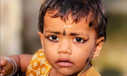പിതാവ് വാഹനം പിന്നിലേക്ക് എടുക്കുന്നതിനിടെ ടയർ തട്ടി അപകടം; ഒന്നര വയസുകാരിക്ക് ദാരുണാന്ത്യം