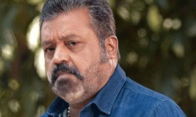 സുരേഷ് ഗോപി സഞ്ചരിച്ച കാര്‍ അപകടത്തില്‍പ്പെട്ടു.