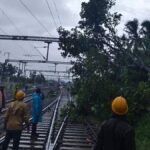 മഴ ട്രെയിന്‍ ഗതാഗതത്തെയും ബാധിച്ചു; വൈകിയോടി ട്രെയിനുകള്‍