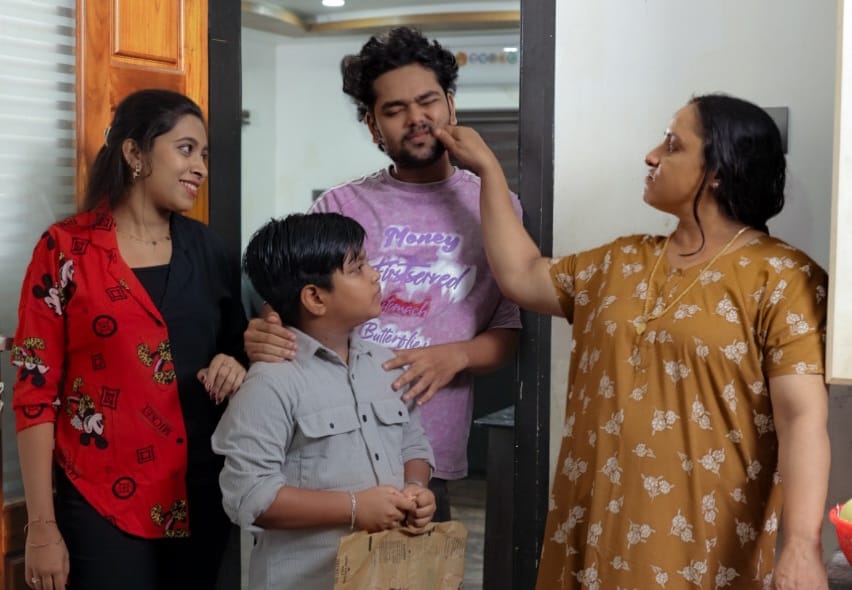 നാടിന് നന്മകളുമായി ‘കാലം പറഞ്ഞ കഥ സിറ്റി ട്രാഫിക് ” , ചിത്രീകരണം പുരോഗമിക്കുന്നു