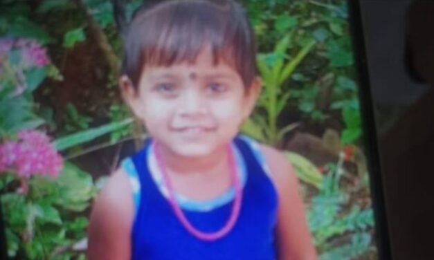 അച്ഛനും അമ്മയും ബാഗും കുടയും വാങ്ങാന്‍ കടയിലേക്ക് പോയി ; സൈക്കിള്‍ ചവിട്ടുന്നതിനിടെ സ്ലാബില്ലാത്ത ഓടയിൽ വീണു നാല് വയസുകാരി മരിച്ചു