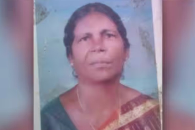 ജോലിക്കുശേഷം വിശ്രമിക്കുകയായിരുന്ന തൊഴിലുറപ്പ് തൊഴിലാളികൾക്ക് ഇടയിലേക്ക് കാർ പാഞ്ഞുകയറി : ഒരാൾ മരിച്ചു