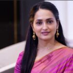ഞാൻ 16 ആം വയസ്സിൽ അഞ്ചു വയസ്സുകാരന്റെ അമ്മ ആയി !  പ്രായം ആരും അറിയണമെന്ന് നിർബന്ധമില്ല : സം​ഗീത