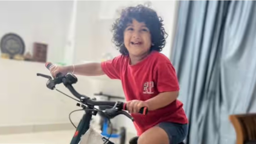 കൽപ്പറ്റയിൽ വീട്ടിൽ കളിച്ചുകൊണ്ടിരുന്ന മൂന്നര വയസ്സുകാരിയെ കാണാതായി; അന്വേഷണം ആരംഭിച്ചു പോലീസ്