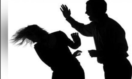 ഭാര്യ കാമുകന്റെ വീട്ടിലേക്ക് പോയി , പിന്തുടർന്നെത്തിയ ഭർത്താവ് മൂക്ക് കടിച്ചെടുത്തു; യുവതിയുടെ നില ഗുരുതരം