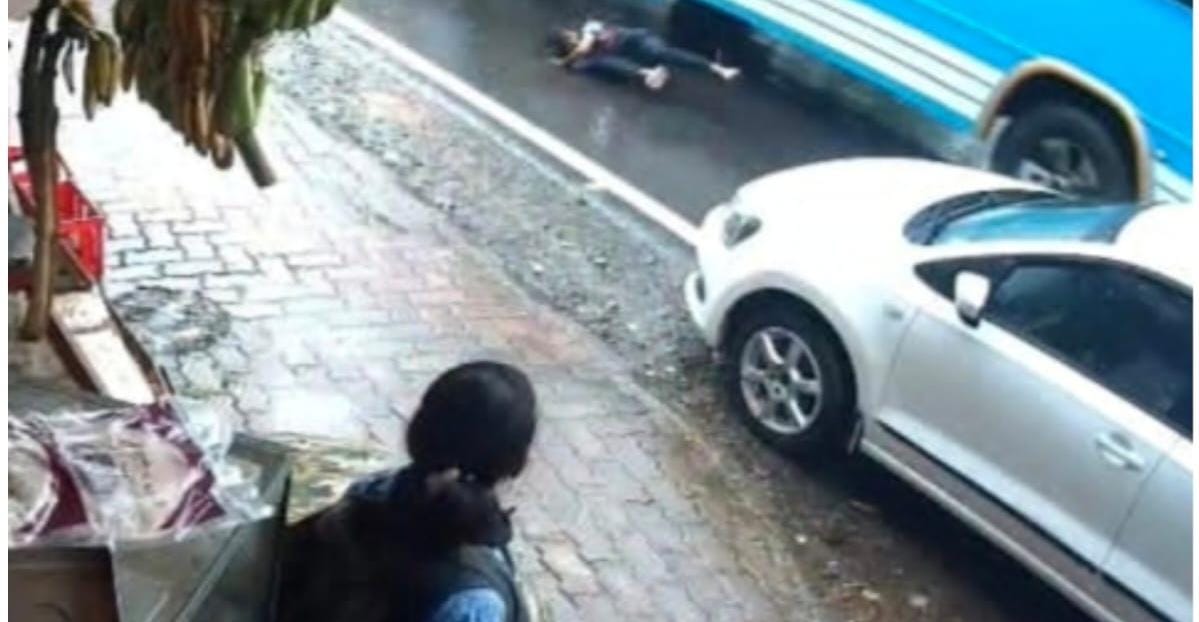 കാഞ്ഞിരപ്പള്ളിയിൽ വിദ്യാർത്ഥിനി ബസ്സിൽ നിന്ന് വീണ് പരിക്കേറ്റ സംഭവത്തിൽ ബസ് ഡ്രൈവർക്കെതിരെ കേസെടുത്തു.