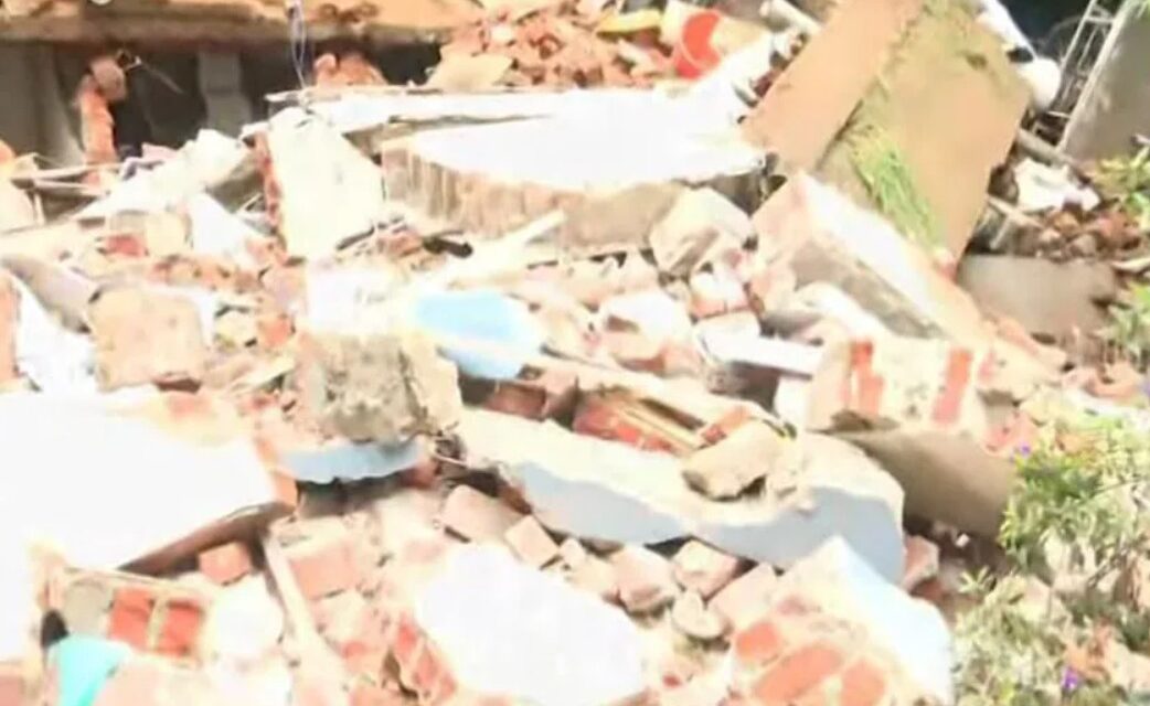 കോട്ടയം മെഡിക്കൽ കോളജിലെ പതിനാലം വാർഡിലെ കെട്ടിടം പൊളിഞ്ഞുവീണു