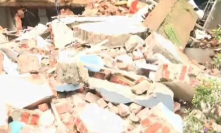 കോട്ടയം മെഡിക്കൽ കോളജിലെ പതിനാലം വാർഡിലെ കെട്ടിടം പൊളിഞ്ഞുവീണു