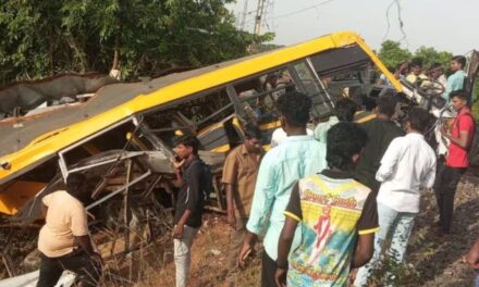 തമിഴ്‌നാട്ടിലെ കടലൂരില്‍ ട്രെയിൻ സ്കൂൾ ബസിലേക്ക് ഇടിച്ചുകയറി; 3 വിദ്യാർഥികൾക്ക് ദാരുണാന്ത്യം