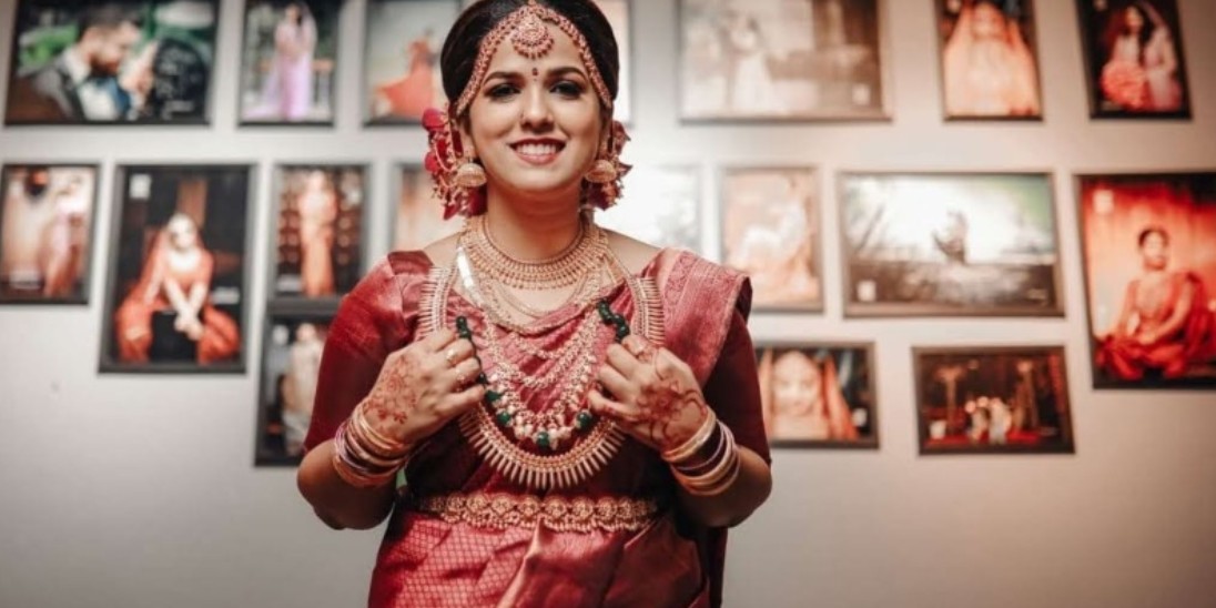 ‘എന്നെ പട്ടിയെപ്പോലെ തല്ലിയിട്ടുണ്ട്, ആഹാരം തന്നില്ല, അമ്മായിയച്ചൻ മോശമായി പെരുമാറിയിട്ടും കണ്ടില്ലെന്ന് നടിച്ചു, സ്ത്രീധനം കുറഞ്ഞതിന്റെ പേരിൽ പിഡിപ്പിച്ചു ; നേരിട്ടത് ക്രൂരപീഡനം കൊലയാളികളെ വെറുതെ വിടരുത് മകളുടെ മുഖം കണ്ട് കൊതിതീര്‍ന്നിട്ടില്ല വിപഞ്ചികയുടെ ആത്മഹത്യക്കുറിപ്പ് പുറത്ത്