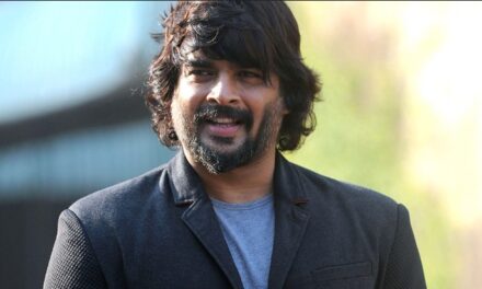 എല്ലാ ഞായറാഴ്ചയും എള്ളെണ്ണ ഉപയോഗിച്ച് തല മസാജ് ചെയ്യാറുണ്ട്. മുഖത്തിന്റെ ഭാരം കുറയ്ക്കാൻ സസ്യാഹാരം; 20 വർഷമായി താൻ പിന്തുടരുന്ന ആയുർവേദ ദിനചര്യ വെളിപ്പെടുത്തി നടൻ