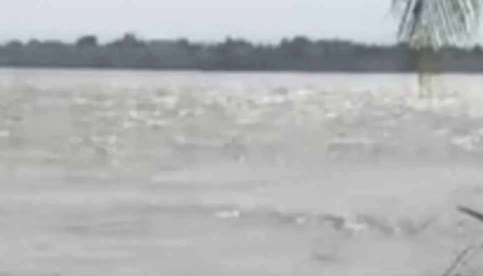 വൈക്കത്ത് വള്ളം മറിഞ്ഞു, ഒരാളെ കാണാനില്ല, തിരച്ചിൽ ഊർജിതം