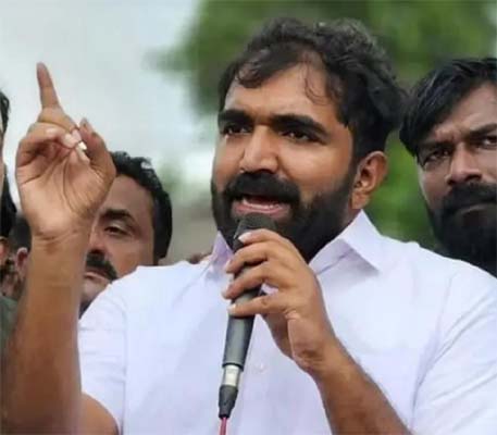 ഗണേശ് കുമാർ നീചപ്രവർത്തി നടത്തുന്നയാൾ.ഉമ്മൻ ചാണ്ടിയെ സോളാർ കേസിൽ കുടുക്കിയത് ഗണേശ് ; ചാണ്ടി ഉമ്മൻ