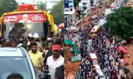 വിലാപയാത്ര വരുന്നതും കാത്ത് വഴി നീളെ ജനക്കൂട്ടം, അന്തരീക്ഷത്തിലെങ്ങും കണ്ണേ കരളേ വിഎസ്സേ എന്ന കണ്ഠമിടറിയുള്ള മുദ്രാവാക്യം വിളികള്‍, വിഎസിന് തുല്യം വിഎസ് മാത്രം