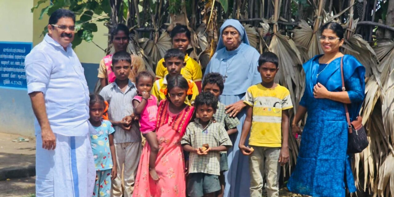 തന്നെ മതപരിവർത്തകനായി ചിത്രീകരിക്കുമോ? സജി മഞ്ഞക്കടമ്പിന്റെ കുറിപ്പും ചിത്രങ്ങളും വൈറലാകുന്നു