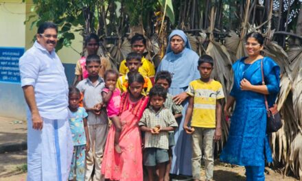 തന്നെ മതപരിവർത്തകനായി ചിത്രീകരിക്കുമോ? സജി മഞ്ഞക്കടമ്പിന്റെ കുറിപ്പും ചിത്രങ്ങളും വൈറലാകുന്നു