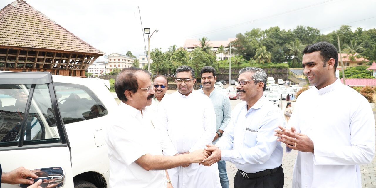 കുറവിലങ്ങാട് ദേവമാതാ കോളജിന് യുജിസിയുടെ ഓട്ടോണമസ് പദവി