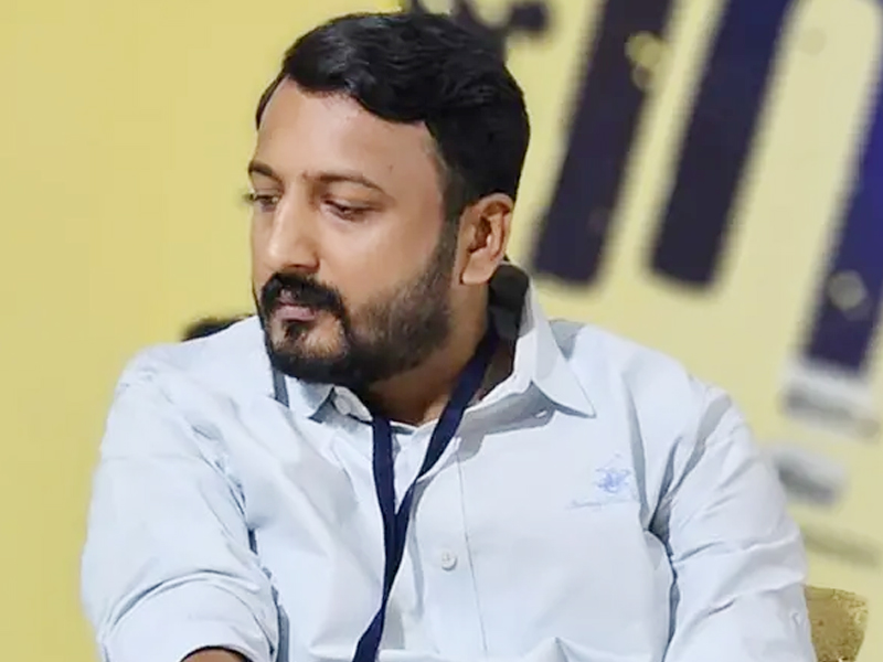 ഇനി രാഹുല്‍മാങ്കൂട്ടത്തില്‍ കാലം കേരള രാഷ്ട്രീയത്തില്‍ ഉണ്ടാവുമോ? ആരിലും അസൂയ ഉളവാക്കുന്ന തരത്തില്‍ വളര്‍ന്നത് ഇത്ര നാണംകെട്ട പതനത്തിന് വേണ്ടിയായിരുന്നുവോ? പാര്‍ട്ടി കൈവിട്ട രാഹുലിന് മുമ്പില്‍ ഇനി രാഷ്ട്രീയ വനവാസമോ?