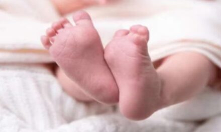 നവജാത ശിശുവിന്റെ മൃതദേഹം ട്രെയിനിലെ ശുചിമുറിയിൽ ഉപേക്ഷിക്കപ്പെട്ട നിലയിൽ