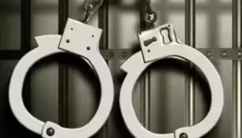 പ്രായപൂര്‍ത്തിയാകാത്ത പെണ്‍കുട്ടിയെ ആശുപത്രിയില്‍ വെച്ച് ലൈംഗികമായി പീഡിപ്പിച്ചു; ആയുര്‍വേദ ഡോക്ടര്‍ പോക്സോ കേസിൽ പിടിയിൽ