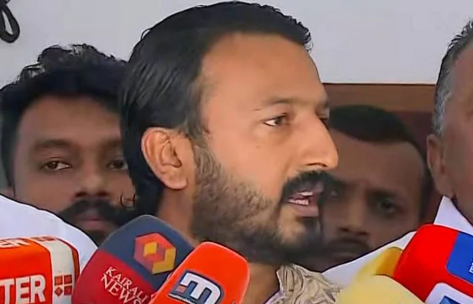 രാഹുല്‍ മാങ്കൂട്ടത്തില്‍ യൂത്ത് കോണ്‍ഗ്രസ് അധ്യക്ഷസ്ഥാനം രാജിവെച്ചു