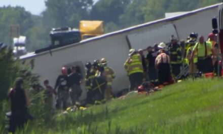 ന്യൂയോർക്കിൽ ബസ് മറിഞ്ഞ് 5 മരണം; വാഹനത്തിലുണ്ടായിരുന്നത് ഇന്ത്യക്കാർ ഉൾപ്പെടെ 54 പേർ, അപകടം നയാഗ്ര വെള്ളച്ചാട്ടം കണ്ട് മടങ്ങുമ്പോള്‍