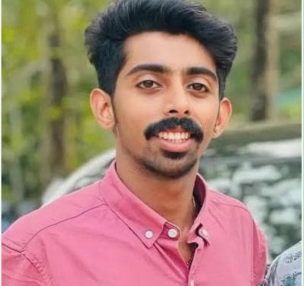 ജോലി സ്ഥലത്ത് നിന്ന് വീട്ടിലേക്ക് മടങ്ങവെ വാഹനാപകടം;  യുവാവ് മരിച്ചു