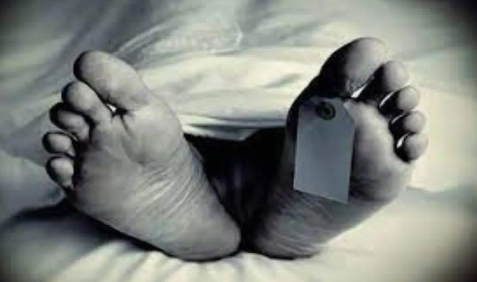 കളമശ്ശേരിയിൽ ലോഡ് ഇറക്കവേ ഗ്ലാസ് മറിഞ്ഞുവീണ് ജീവനക്കാരൻ മരിച്ചു