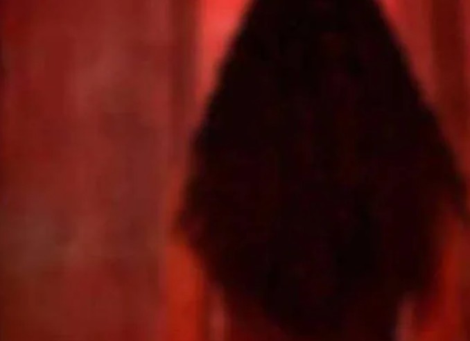 ഒഡിഷയില്‍ കൊടുംക്രൂരത; ജോലി വാഗ്ദാനം ചെയ്ത് വീട്ടിൽ നിന്നിറക്കി; ഓടുന്നവാനില്‍ 21-കാരിയെ കൂട്ടബലാത്സംഗം ചെയ്തു, റോഡില്‍ തള്ളി മുങ്ങി