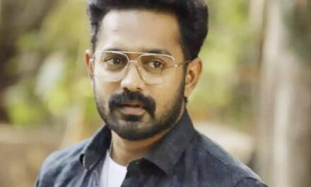 ആസിഫ് അലിയുടെ ആ വാക്കുകള്‍ വേണ്ടിയിരുന്നോയെന്ന് ചോദ്യം, കലാഭവന്‍ നവാസിന്റെ മരണത്തെ ലാഘവത്തോടെ കണ്ടാണോ ആസിഫ് അങ്ങനെ സംസാരിച്ചത്, സോഷ്യല്‍മീഡിയയില്‍ ചര്‍ച്ചകള്‍ക്ക് വഴിമരുന്നിട്ട് ആസിഫിന്റെ പരാമര്‍ശം