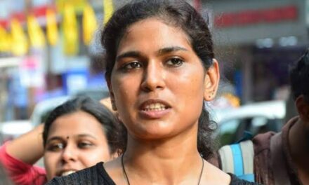 ശബരിമല സ്ത്രീ പ്രവേശന വിവാദത്തിൽരെഹന ഫാത്തിമയ്ക്കെതിരായ കേസ് റദ്ദാക്കാനുള്ള നീക്കം തള്ളി കോടതി