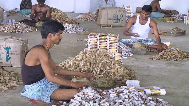 ബീഡിയെ തൊട്ടു പൊള്ളി കോണ്‍ഗ്രസ്