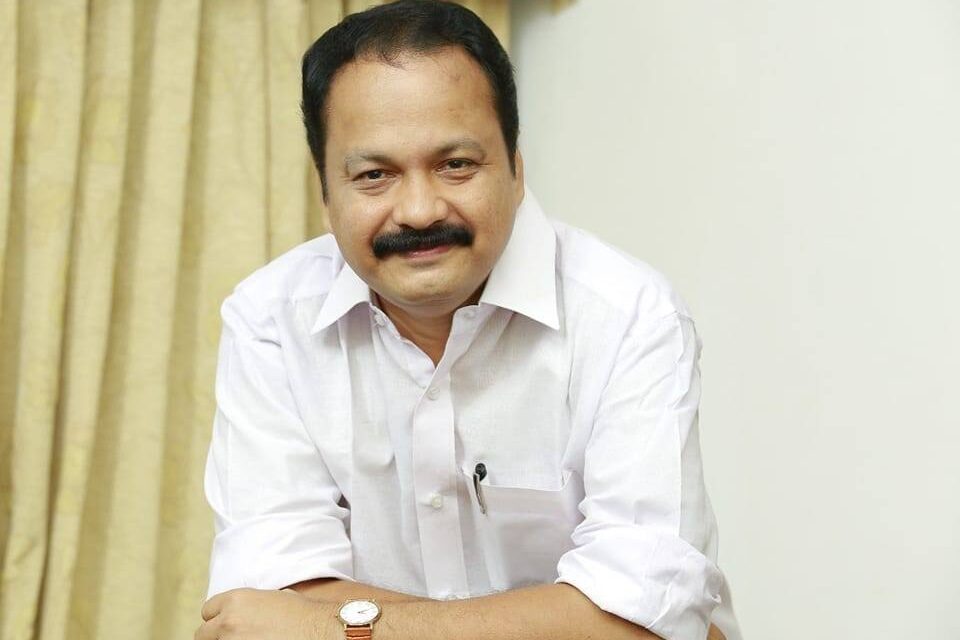 വേളാങ്കണ്ണി പോയി മടങ്ങിയത് കുടുംബത്തൊടൊപ്പം, ട്രെയിനില്‍ വച്ചു ഹൃദയാഘാതം