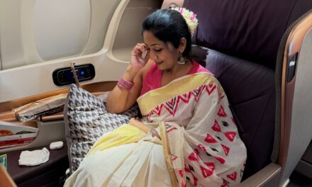 മൂല്ലപ്പൂ ചൂടിയതിന് നവ്യയ്ക്ക് ഒന്നരലക്ഷം പിഴ