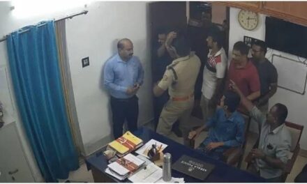 വീണ്ടും പോലീസ് ക്രൂരതയുടെ ദൃശ്യങ്ങൾ, പീച്ചി പോലീസിനെതിരെ കൈക്കൂലി ആരോപണവും