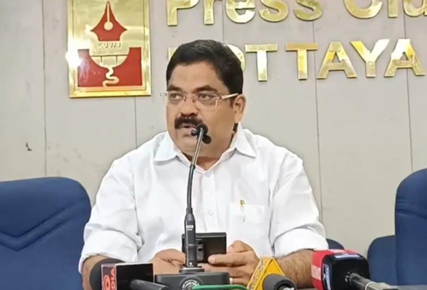 രാഷ്ട്രീയ ലാഭത്തിന് വേണ്ടി വായിൽ തോന്നുന്നത് പറയുന്നവരെ സൂക്ഷിക്കണം: സജി മഞ്ഞക്കടമ്പിൽ