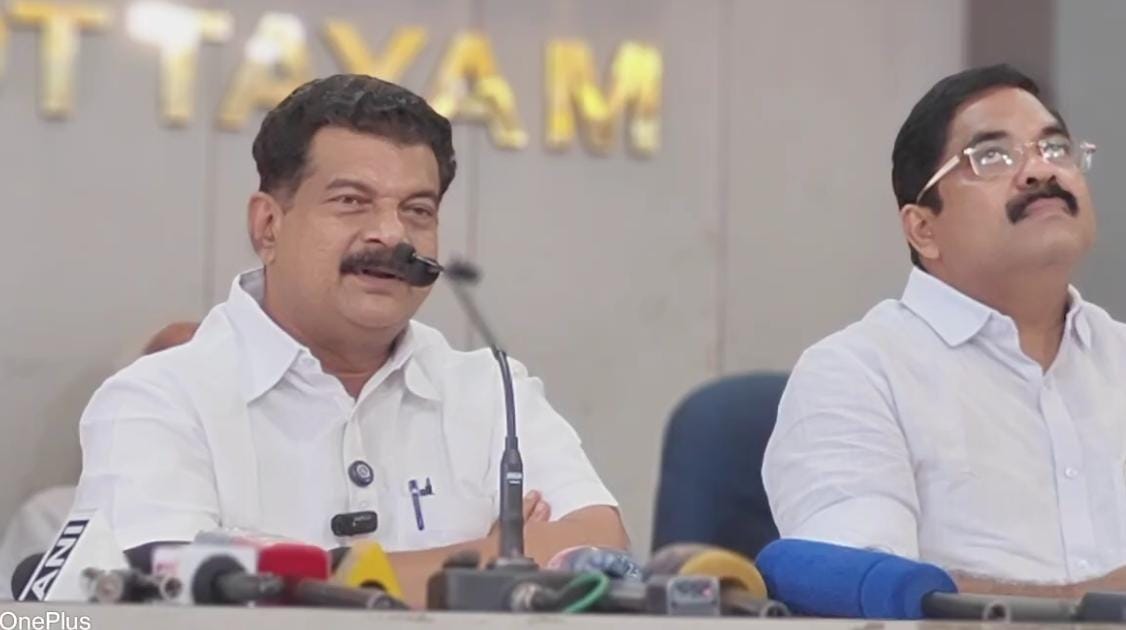 ആഗോള അയ്യപ്പ സംഗമത്തിന് എത്തിയതിൽ പലരും പിണറായി പേടി മൂലമാണെന്ന് തൃണമൂൽ കോൺഗ്രസ് നേതാവ് പി വി അൻവർ