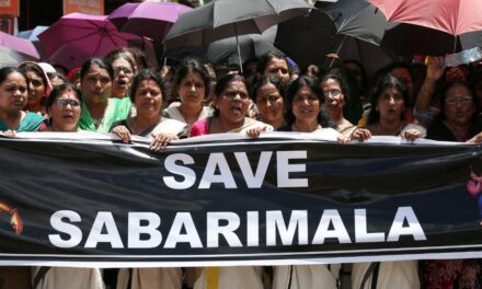 ശബരിമല കേസ് പിന്‍വലിക്കല്‍ സര്‍ക്കാരിന് കീറാമുട്ടി, ശശികലയ്‌ക്കെതിരെ ആയിരം കേസുകള്‍