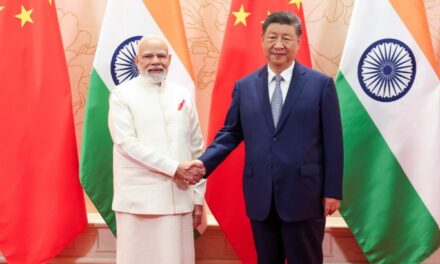 ഇന്ത്യയും ചൈനയും ശത്രുക്കളല്ല.വികസന പങ്കാളികൾ: പ്രധാനമന്ത്രി നരേന്ദ്രമോദിയും ചൈനീസ് പ്രസിഡണ്ട് ഷി ജിൻപിങ്ങും