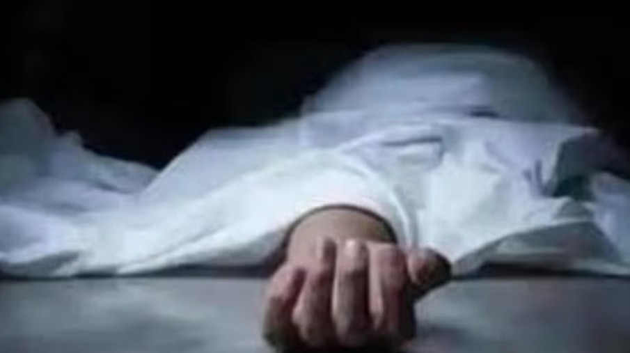 30കാരിയും 17കാരനും തമ്മില്‍ വഴിവിട്ട ബന്ധം; താൻ അച്ഛനോടു പറയുമെന്നു ആറുവയസ്സുകാരി; കഴുത്തുഞെരിച്ചു കൊന്ന് കിണറ്റില്‍ തള്ളി; വീട്ടമ്മയും കൗമാരക്കാരനും അറസ്റ്റിൽ