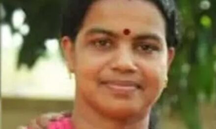 മകളെ യാത്രയാക്കാനായി സ്റ്റേഷനിലെത്തി, പുറത്തിറങ്ങാൻ ശ്രമിക്കുന്നതിനിടെ ട്രെയിൻ മുന്നോട്ടെടുത്തു; കൊട്ടാരക്കരയിൽ ട്രെയിനിന് അടിയിൽപെട്ട് വീട്ടമ്മയ്ക്ക് ദാരുണാന്ത്യം