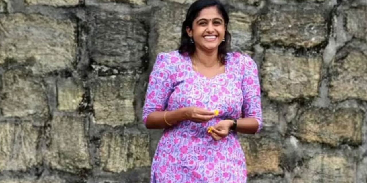 ഒരു വർഷം മുൻപ് പ്രണയവിവാഹം ; നിരന്തരം വഴക്ക്, കഴിഞ്ഞ ദിവസത്തെ വഴക്ക് വിവാഹവാർഷികദിനത്തിൽ ഭർത്താവ് വാട്സാപ്പിൽ സ്റ്റാറ്റസ് വെയ്ക്കാത്തതിനെച്ചൊല്ലി!!  അനൂപിനെതിരെ പരാതി നൽകാനിരിക്കെ മരണം: മീരയുടെ ശരീരത്തിൽ മർദനമേറ്റ പാടുകളോ മുറിവുകളോ ഇല്ല