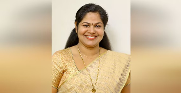 കൊച്ചി കോര്‍പ്പറേഷന്‍ മുന്‍ കൗണ്‍സിലര്‍ ഗ്രേസി ജോസഫിന് കുത്തേറ്റു; ആക്രമിച്ചത് മകന്‍