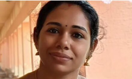 കണ്ണൂരിൽ കാറും മിനി ലോറിയും കൂട്ടിയിടിച്ച് അധ്യാപികയ്ക്ക് ദാരുണാന്ത്യം; ഭർത്താവിനും കുട്ടികൾക്കും പരുക്ക്